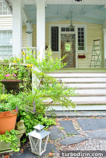 Wide porch steps and entrance