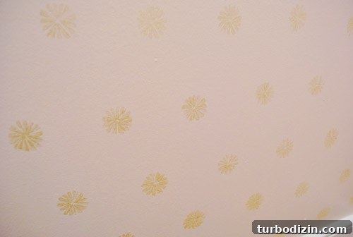 Potato Stamp a Wall for a Stenciled Look: Step-by-Step Guide 10 img 38760 10