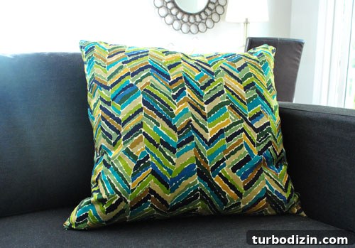 Top April Superlatives: Standout Moments, Trends & Winners 3 Sue the pillow
