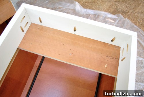 Build a Large Double Desk Using Recycled Cabinets 6 img 40180 5
