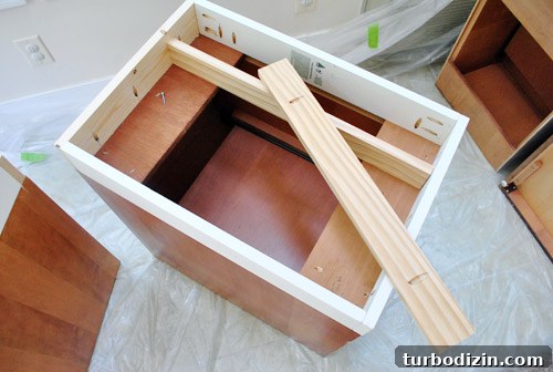 Build a Large Double Desk Using Recycled Cabinets 7 img 40180 7