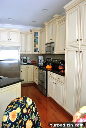 My Parents' New Downsized Home: Life After Moving 10 Breakfast nook with colorful chairs