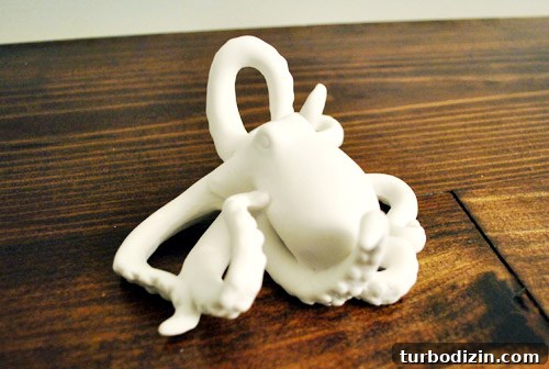 Octomom: Life After 8 Babies—How She Manages Family and Fame 2 White ceramic octopus