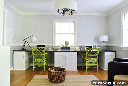Painting Under the Chair Rail in Gray Horse (Benjamin Moore) 2 img 41512 1