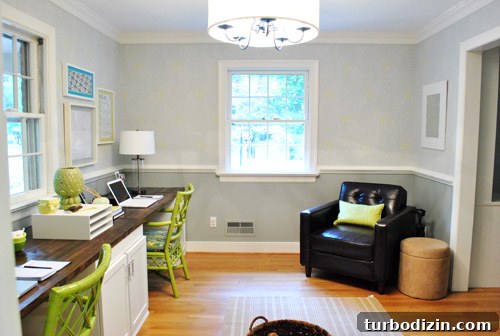 How to Arrange a Gallery Wall of Frames for Your Home Office 7 img 41664 6