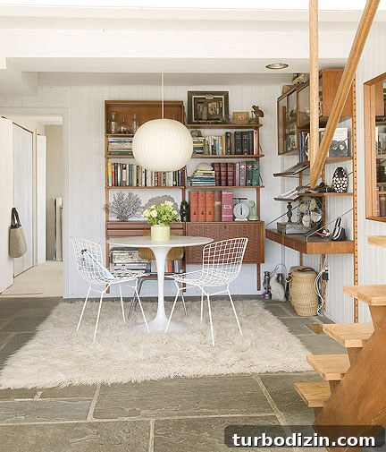 book-shelf-kitchen-nook Cozy bookshelf nook