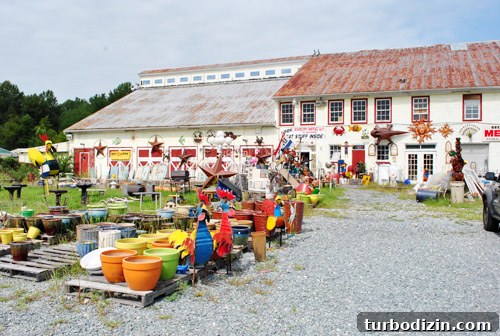 Vintage sign letters at Ole Sale Barn