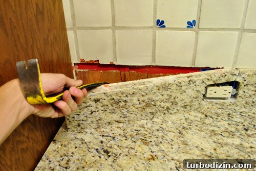 Removing a Kitchen Sink and Replacing Old Granite Countertops 6 img 42473 5
