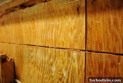 How to Remove Old Backsplash Tile and Plywood Safely 10 Cut plywood edge