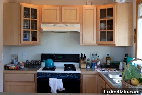 How to Open Up a Closed-In Kitchen: Remodel Tips and Ideas 3 Before kitchen detail