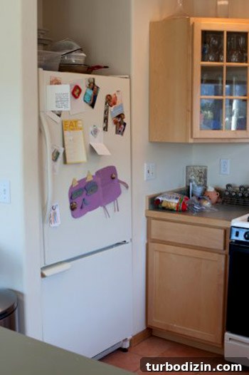 How to Open Up a Closed-In Kitchen: Remodel Tips and Ideas 4 Kitchen before - corner