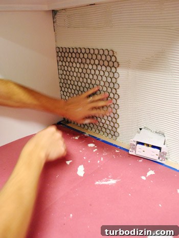 Penny Tile Backsplash Ideas: Stylish Tips for Kitchen Installation 10 img 43905 9