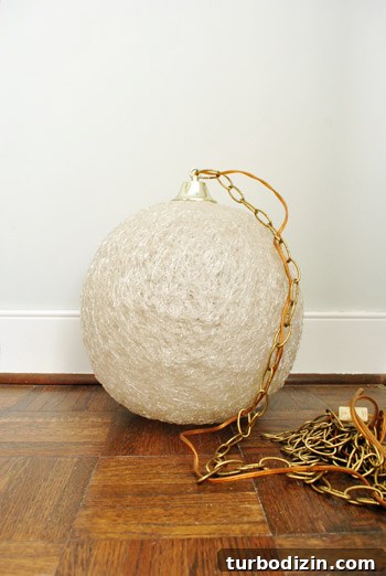 How to Install a Pendant Light in a Closet 2 img 44217 1