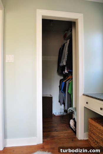 How to Install a Pendant Light in a Closet 3 img 44217 2