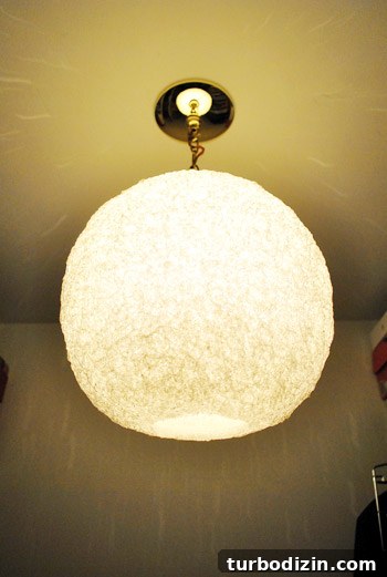 How to Install a Pendant Light in a Closet 26 img 44217 25