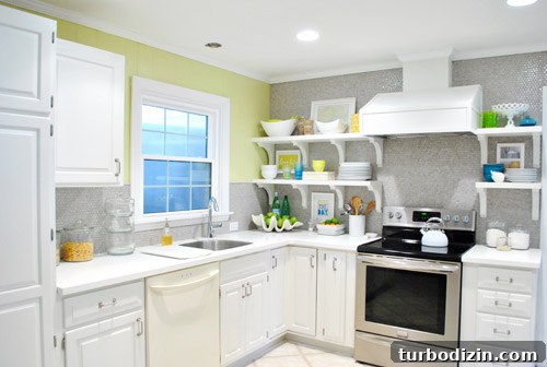 How to Install Crown Molding in Your Kitchen: Step-by-Step Guide 22 img 44739 28
