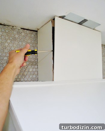 How to Install Crown Molding in Your Kitchen: Step-by-Step Guide 6 img 44739 5