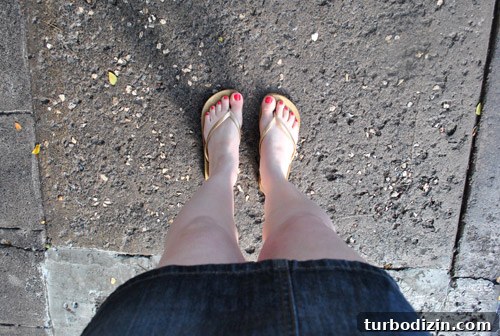 Can You Guess Our Location? Fun Travel Photo Challenge 8 Tourist on Maui