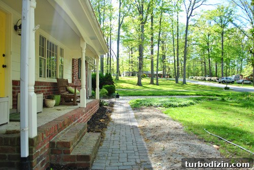 How to Clear and Maintain a Pathway to Your Front Door 16 img 45883 15