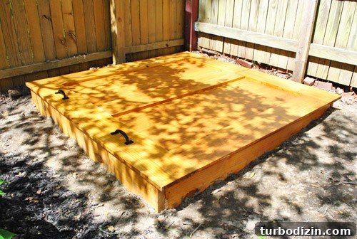 Sandbox cover in daylight
