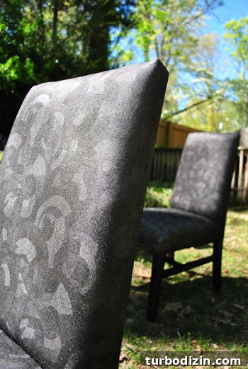 How to Spray-Paint Upholstered Chairs: Step-by-Step Guide 16 img 46172 16