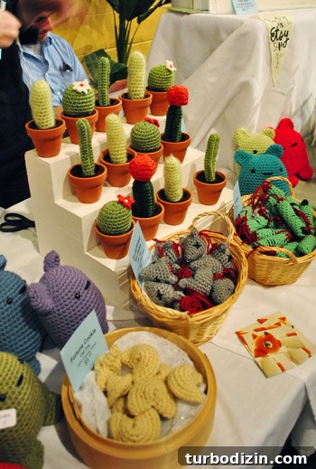 Richmond Spring Craft Fair: Bada Bing Market Event 5 Crocheted cacti trio