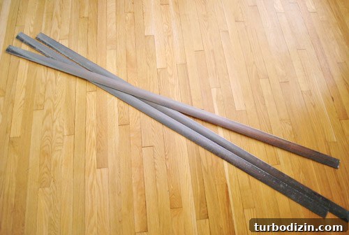 How to Install Floor Trim, Transition Strips, and Reducers 4 Transition piece close-up
