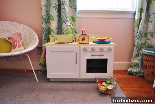 Smart Ways to Tackle Kid Clutter and Keep Playrooms Organized 13 img 46652 15