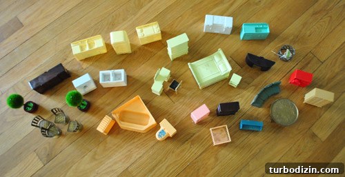 Assortment Of Small Dollhouse Furniture