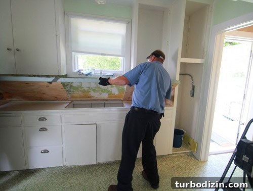 How to Add Stainless Steel Countertops to Your Kitchen 4 img 47504 3