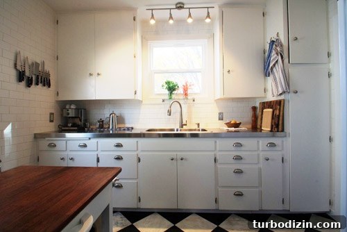 How to Add Stainless Steel Countertops to Your Kitchen 8 img 47504 7