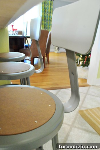Spray Painting Metal Stools: Step-by-Step Guide for a Smooth Finish 3 img 47692 2