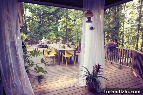 House Crash Update: Kelly’s Outdoor Escape and New Safety Fixes 5 Outdoor drapes and seating