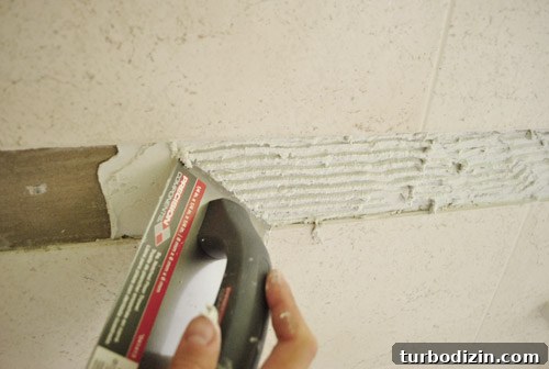 Replace Shower Tiles: A Step-by-Step Guide for a Smooth Remodel 9 img 47887 8