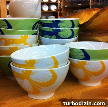 Window Shopping at World Market: Top Finds and Style Ideas 4 img 47896 3