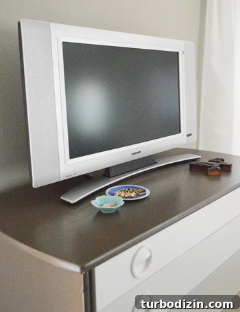 Should You Put a TV in the Bedroom? Pros, Cons & Tips 8 img 48251 7