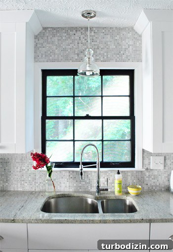 Kitchen backsplash