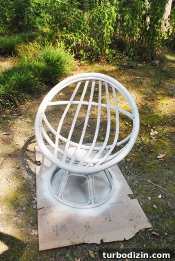 Revive an Old Egg Chair: Step-by-Step Painting Guide 5 Freshly painted white egg chair