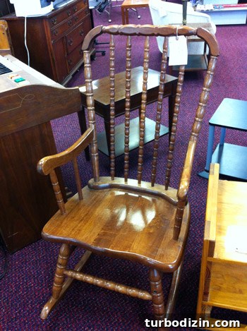 Thrifting Finds: A Day Hunting Vintage Treasures 12 img 48620 11