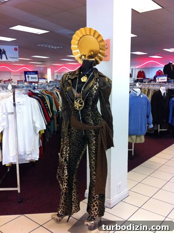 Thrifting Finds: A Day Hunting Vintage Treasures 13 img 48620 12