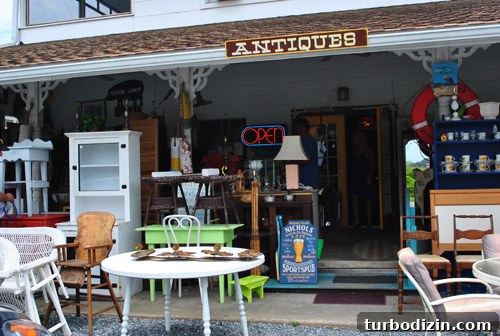 Beachfront Boutiques and Thrift Stores to Explore 13 Long solid wood bench