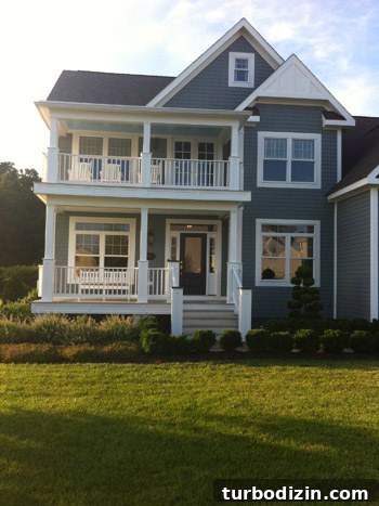 Beachfront Boutiques and Thrift Stores to Explore 18 House with white trim and navy door