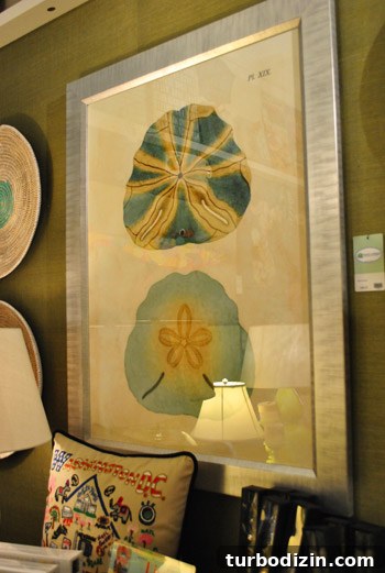 Beachfront Boutiques and Thrift Stores to Explore 21 Giant beachy print