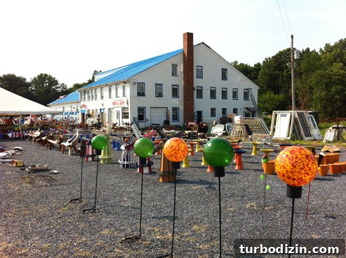 Beachfront Boutiques and Thrift Stores to Explore 4 Inside the sale barn: piles of finds