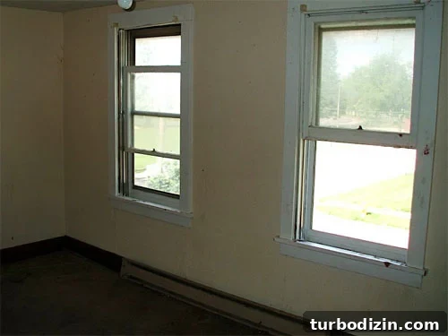 dscf1329 Before image of small bedroom