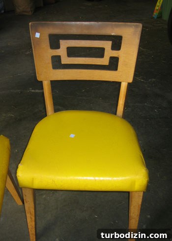 071008-261 Refinished Goodwill chair - before and after