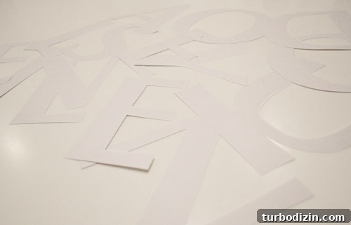 Create Custom Quote Art by Painting Words on Canvas 6 img 50071 5