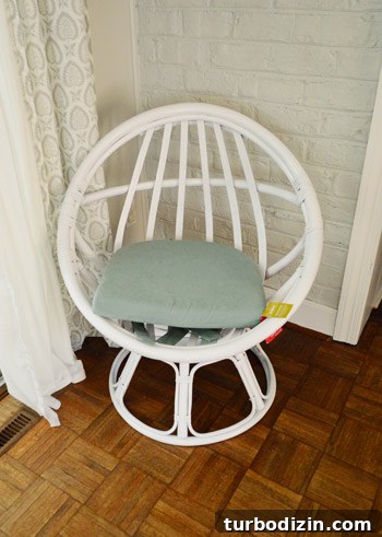 How to Arrange Egg Chairs for Maximum Seating and Style 8 img 50277 7