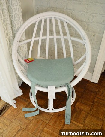 How to Arrange Egg Chairs for Maximum Seating and Style 9 img 50277 8