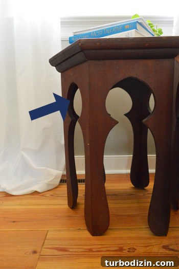 Table legs detail